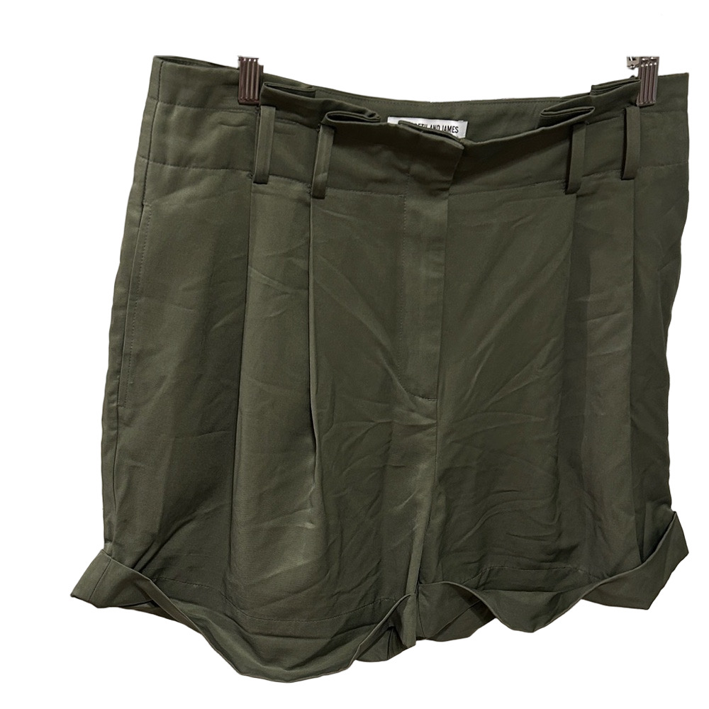 🎬Elizabeth and James Olive Green Pleated Shorts size 14/32 GUC high waisted